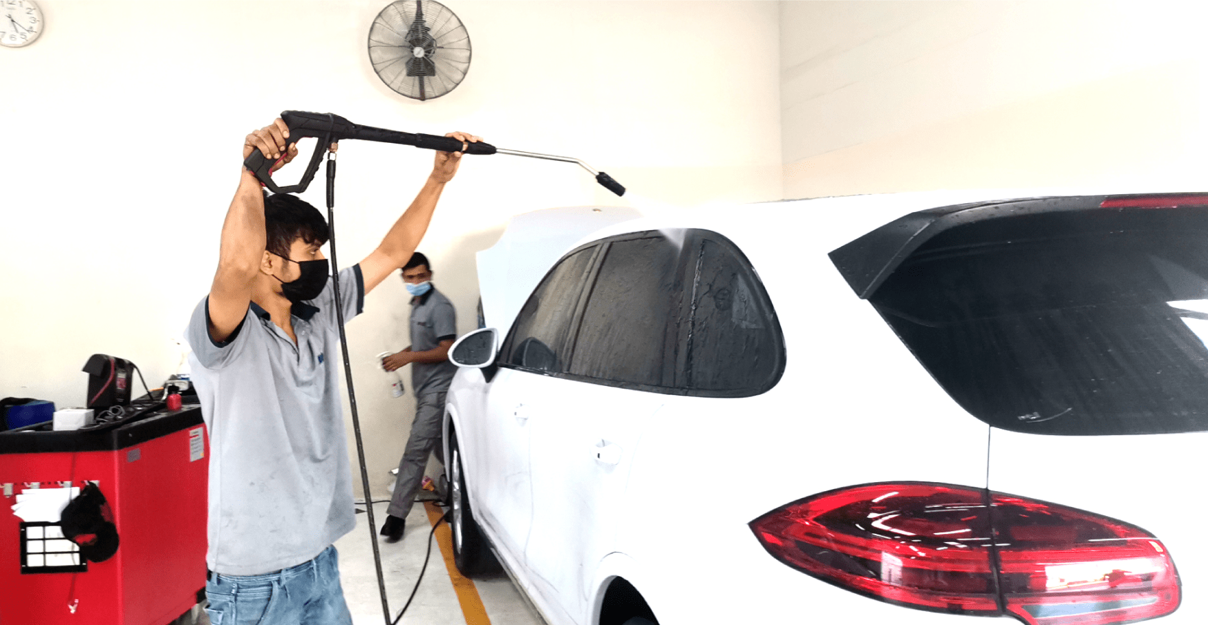 Car Detailing & Polishing Services in Dubai